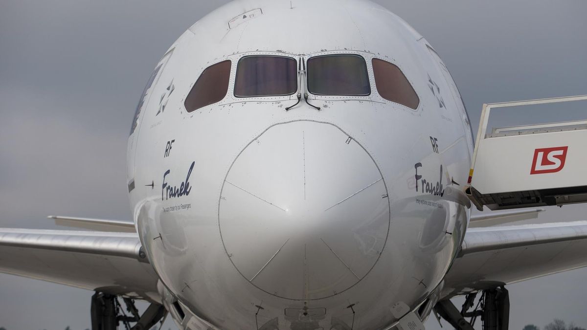 Zdaniem zarządcy lotniska, mieszkańcy okolic chcą zbyt dużo m.in. na wymianę szyb