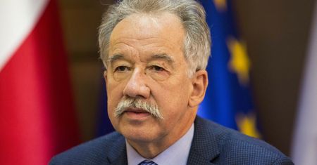 Restrykcje dla niezaszczepionych zgodne z Konstytucją? Wojciech Hermeliński tłumaczy