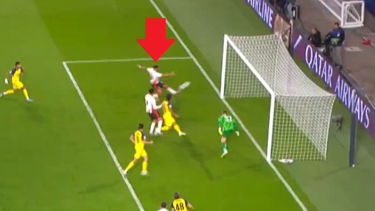 Twitter / Canal+ Sport / Na zdjęciu: pudło Saibariego