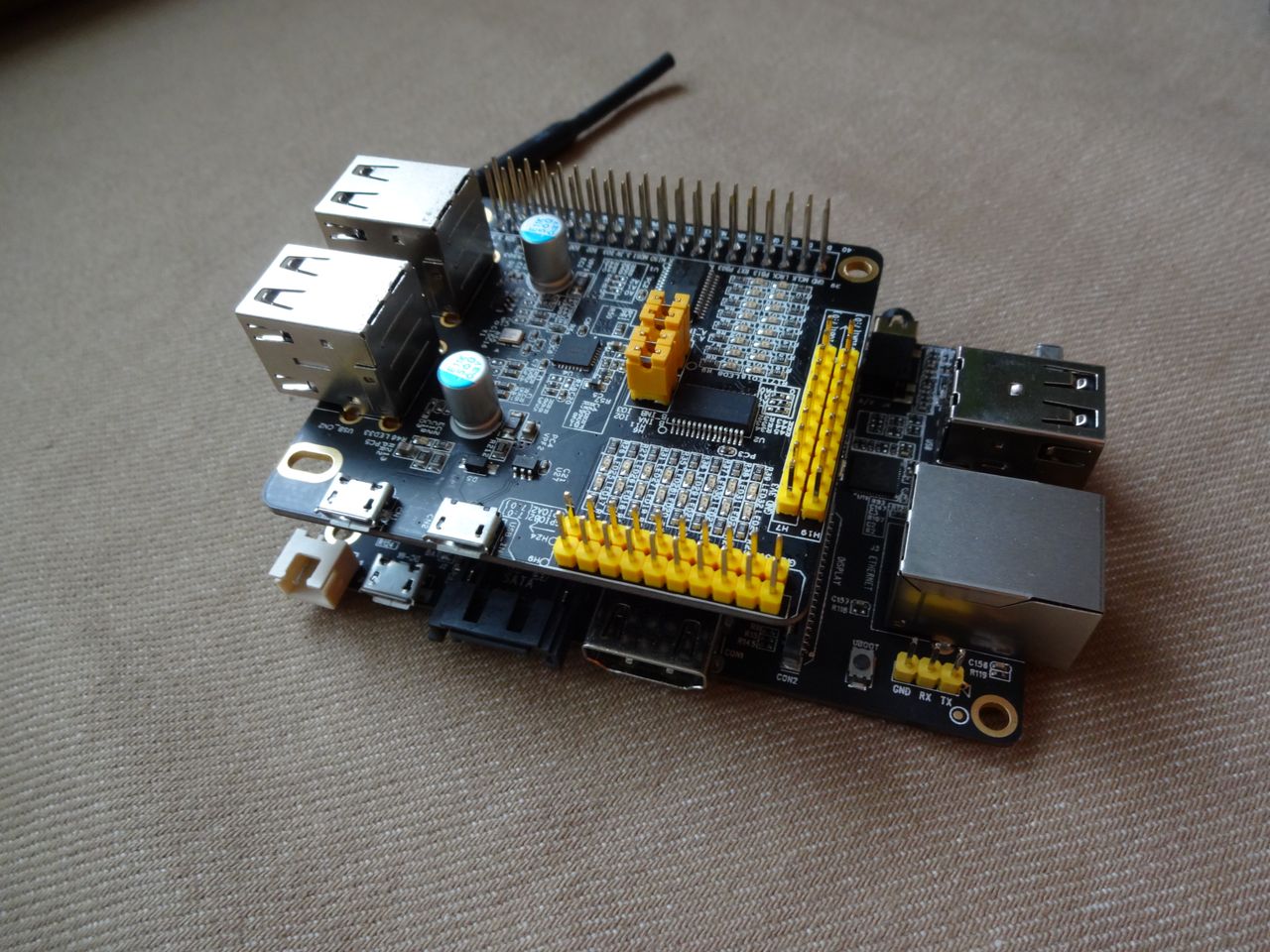 LN HUB32IO — moduł z aktywnym hubem USB i 32 pinami IO dla Banana PRO