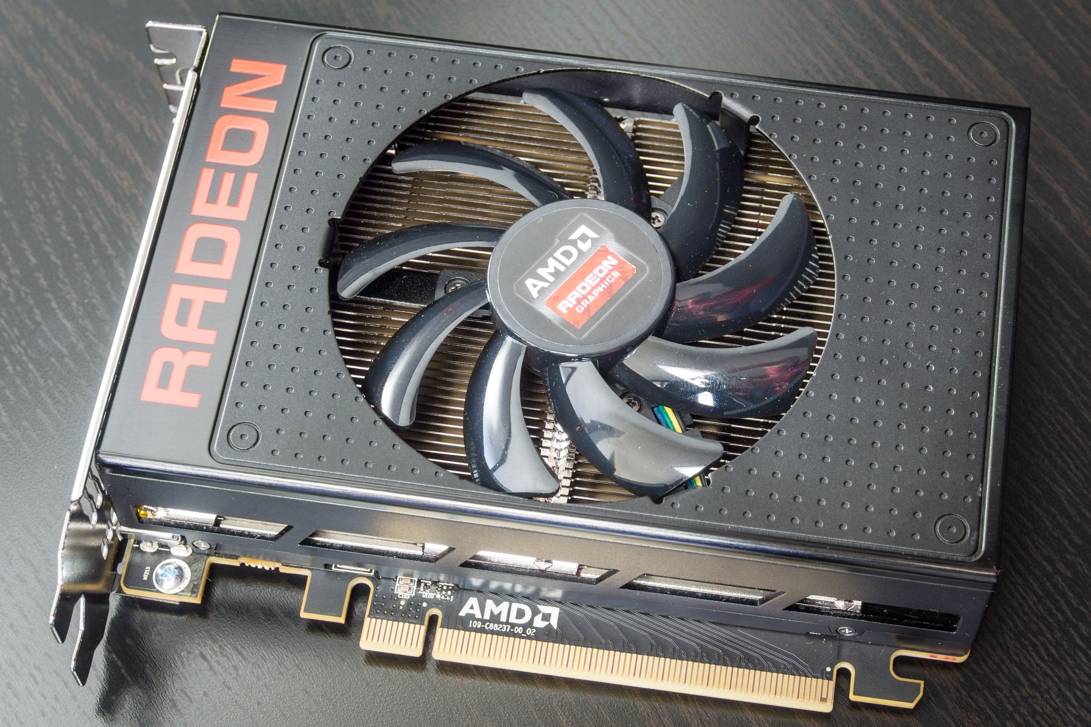 AMD Radeon R9 Nano 4 GB – test małej karty o wielkich możliwościach 4