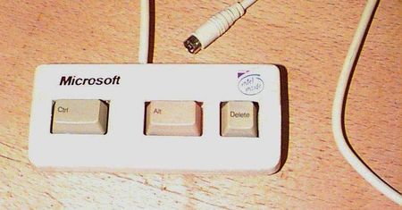 Bill Gates wciąż niechętny kombinacji Ctrl-Alt-Del – gdyby mógł, dałby nam Reset