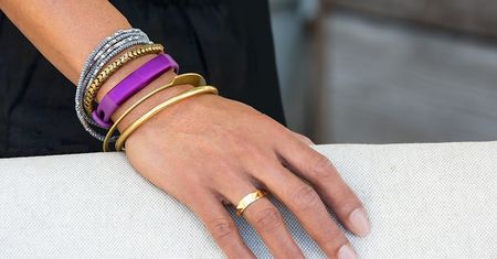 Opaski Jawbone wykryją, że śpimy i dokładniej zbadają nasze serce