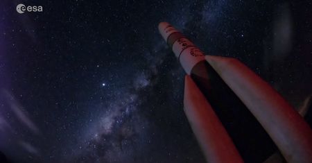 Piękny widok na gwiazdy z okolic bloku startowego rakiety Ariane 6
