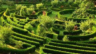 Rąblów: Tu natura plącze ścieżki i serca! Park Labiryntów i Miniatur