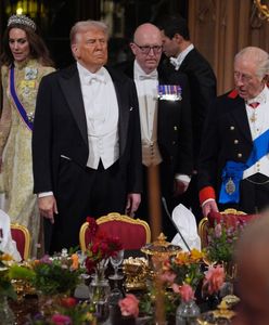 Trump przemawiał na bankiecie. Nagle król Karol wybuchł śmiechem