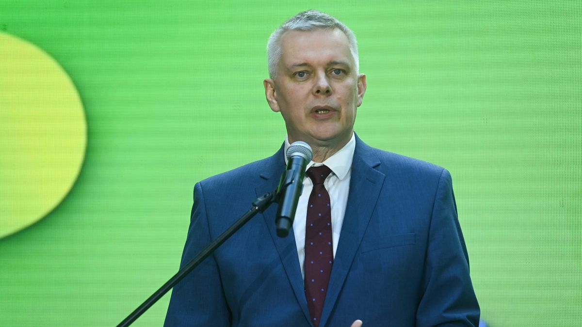 Warszawa, 14.04.2025. Minister spraw wewnętrznych i administracji, koordynator służb specjalnych Tomasz Siemoniak podczas VI Międzynarodowego Szczytu Klimatycznego TOGETAIR, 14 bm. w Warszawie. (mr) PAP/Piotr Nowak