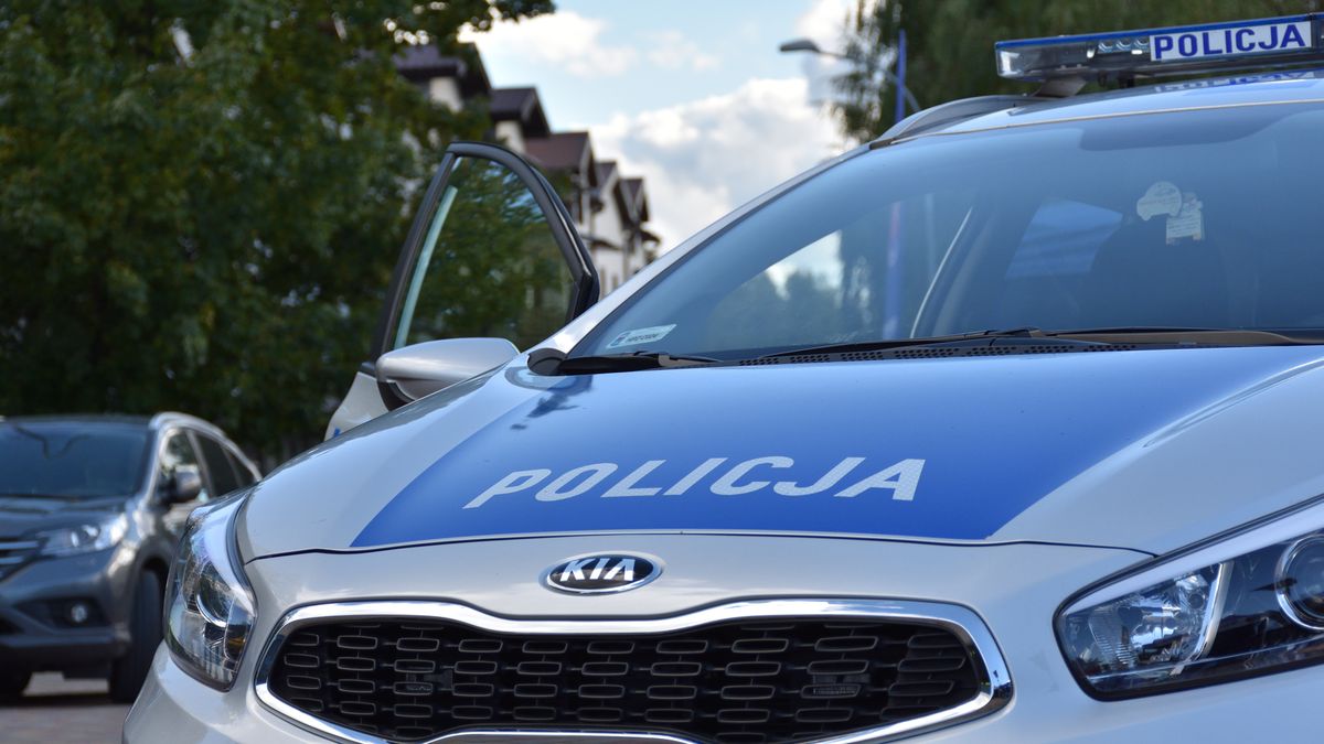 Policjanci z Otwocka zatrzymali złodziei, którzy okradali metodą "na kolca"