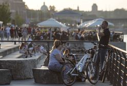 Warszawa. Ludzie zapomnieli, że koronawirus dalej szaleje