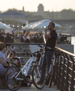 Warszawa. Ludzie zapomnieli, że koronawirus dalej szaleje