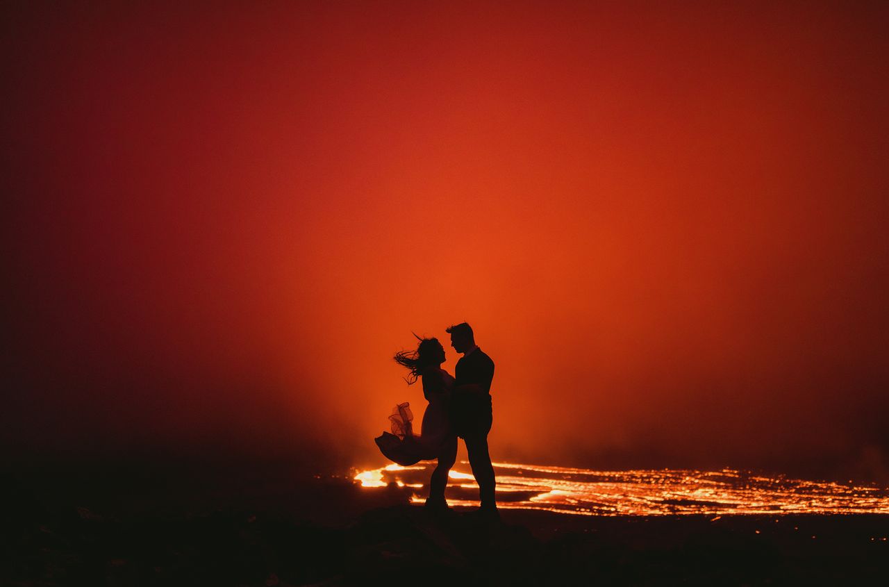 Oświadczyny przy wulkanie. To jest dopiero fotografia ekstremalna!