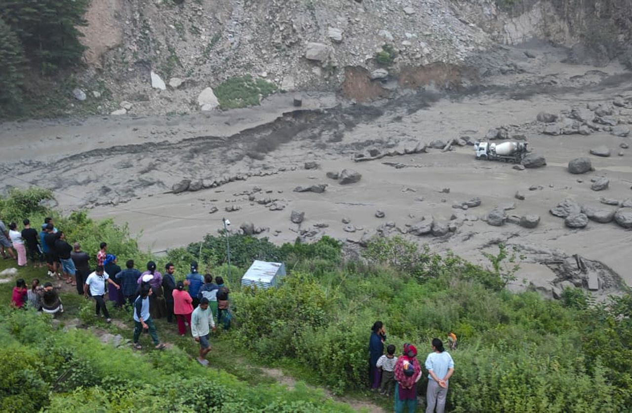 Katastrofalne powodzie w Nepalu. 18 osób zaginionych