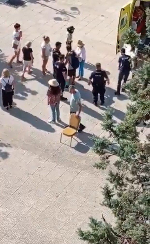 Szokująca sytuacja na placu Diakou