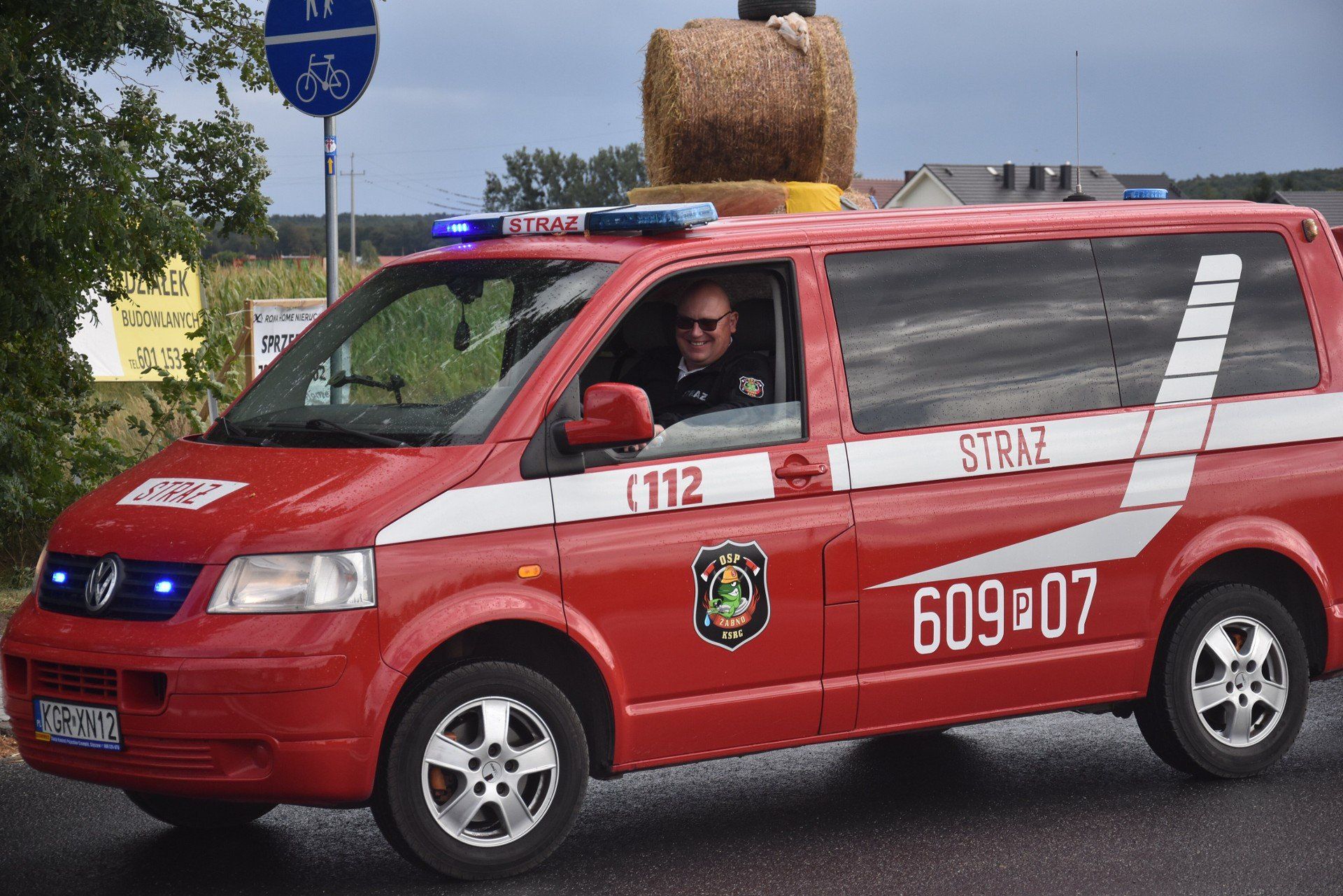 Dożynki parafialno-sołeckie w Żabnie. Podziękowano za tegoroczne plony i podzielono dożynkowy chleb [zdjęcia]