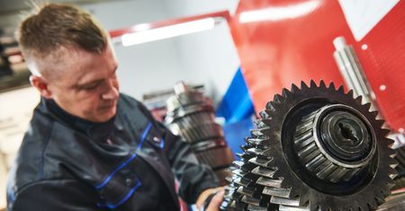 Kryzys nie odpuszcza branży motoryzacyjnej w Polsce. "Jak tak dalej pójdzie, będzie naprawdę źle"