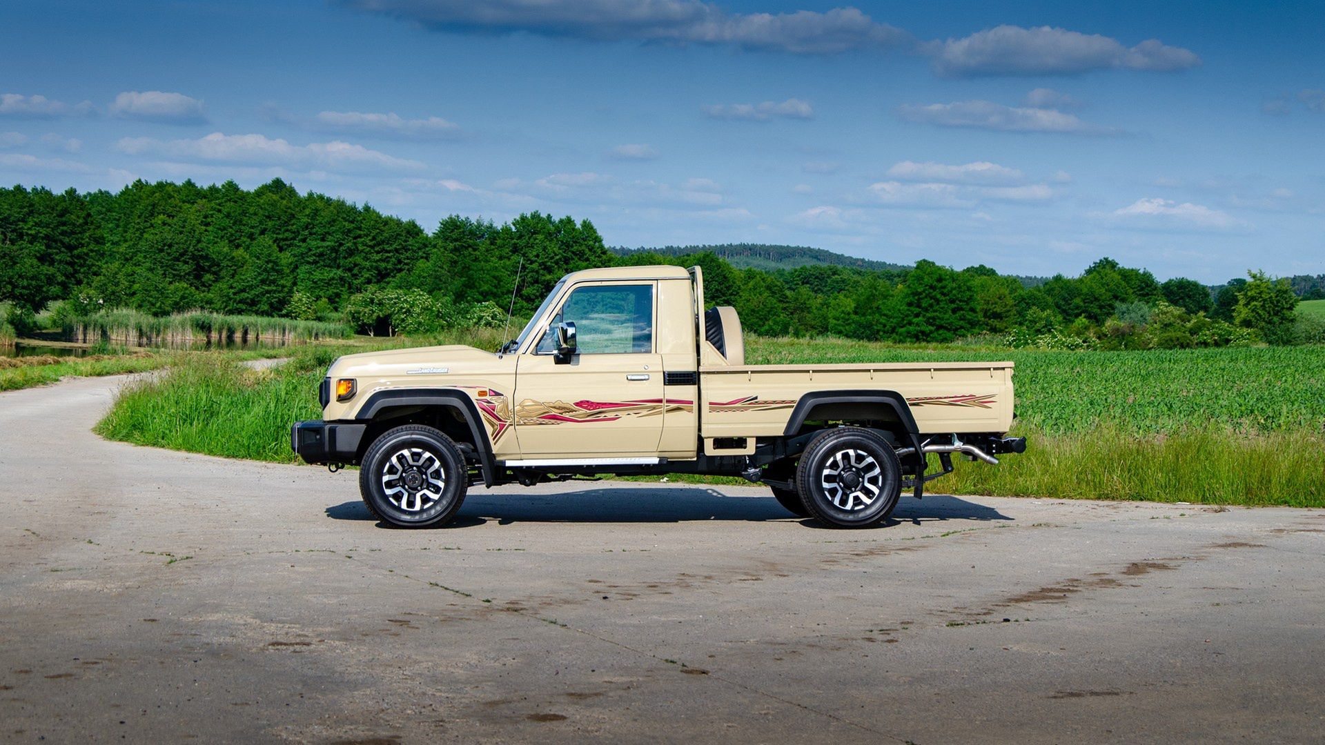 Toyota Land Cruiser 70