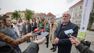 Bezpłatna pomoc psychologiczna na kieleckim Rynku. Bus z terapeutami czeka na mieszkańców w piątek, 23 maja do godziny 18