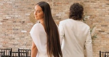 Na swoim ślubie wyglądała jak Meghan Markle. Suknię kupiła za... 12 zł