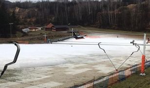 Śląskie. Koronawirus. Zjeżdżali na sankach, ćwiczyli na siłowni. Policja pilnuje