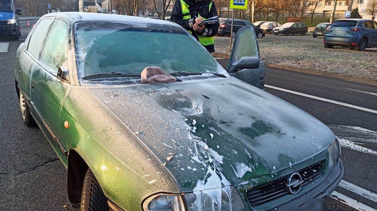 wypadek oszroniona szyba szron 