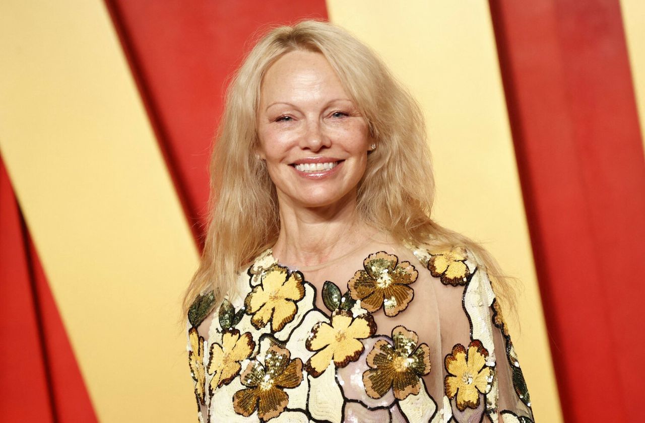 Pamela Anderson bez makijażu na Vanity Fair Oscars Party 