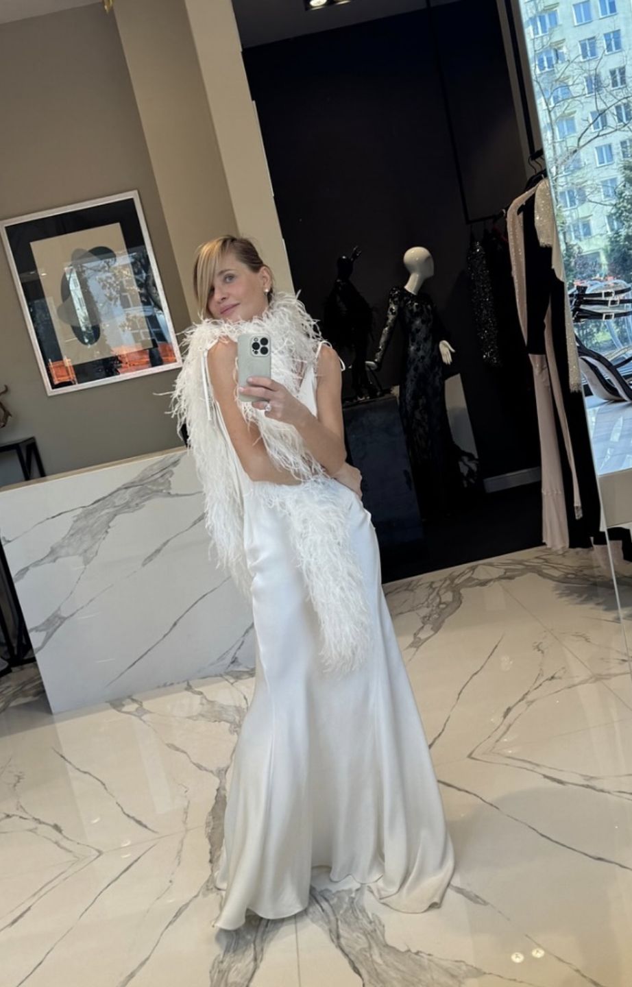 Aneta Kręglicka w bieli