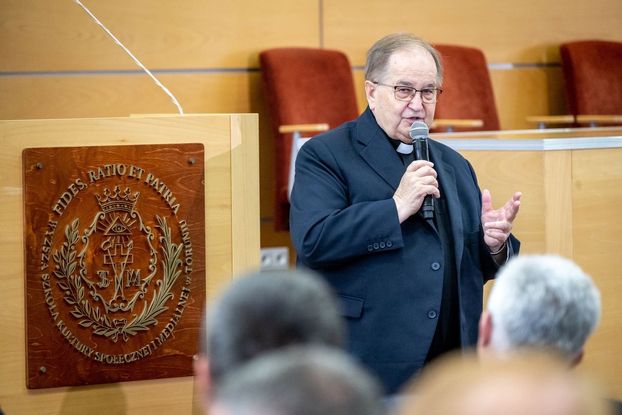 O. Rydzyk odnosi się do maybacha i pieniędzy od PiS. "Powielany hejt"