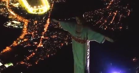 Niesamowity widok. Chrystus z Rio de Janeiro z polskim akcentem