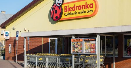 Niedziela handlowa w Biedronce. Drugi produkt 94 proc. taniej