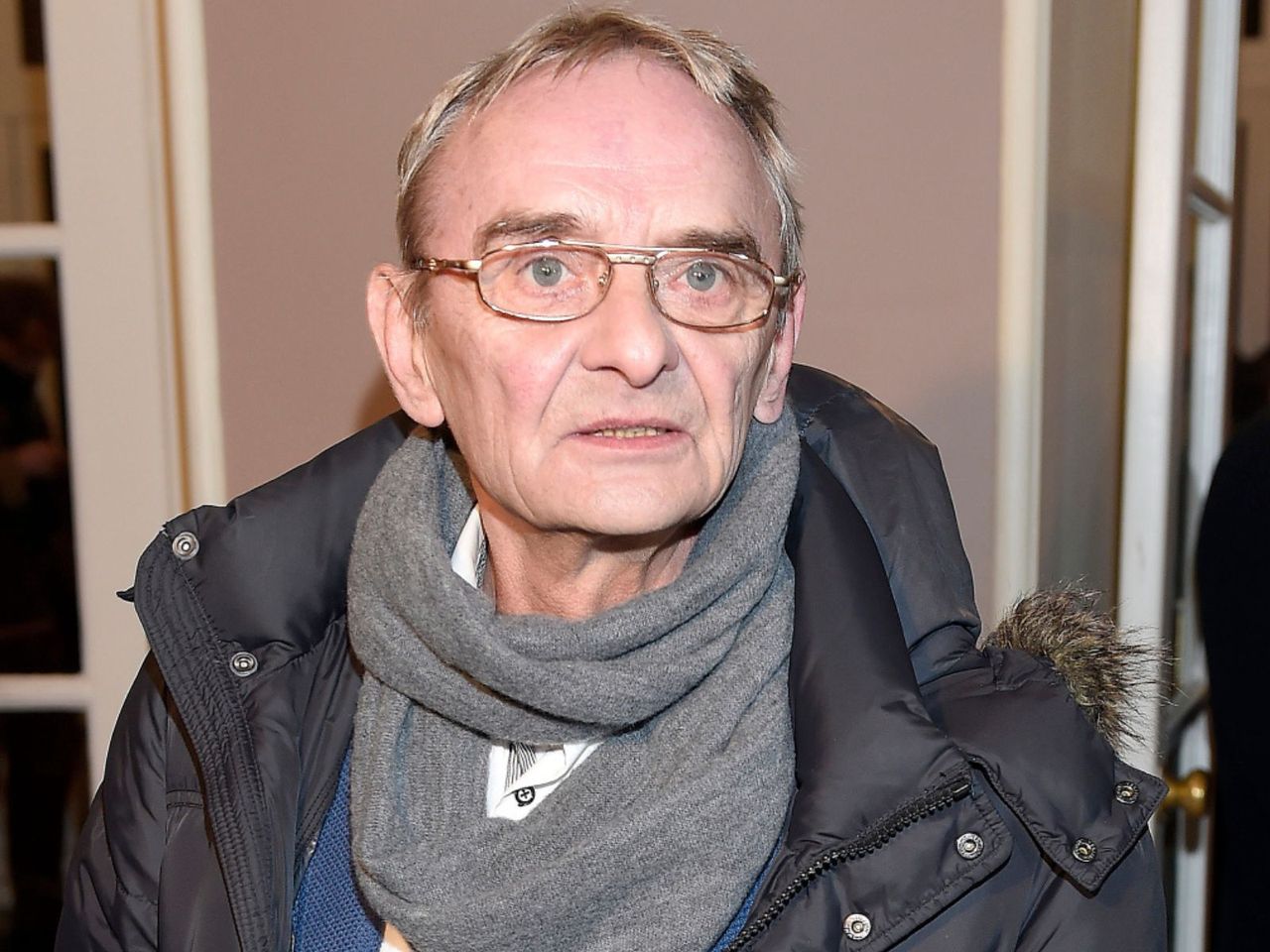 Nałóg go pochłonął. Ona cały czas była przy nim
