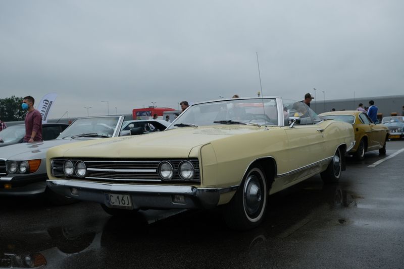 Ford Galaxie Convertible