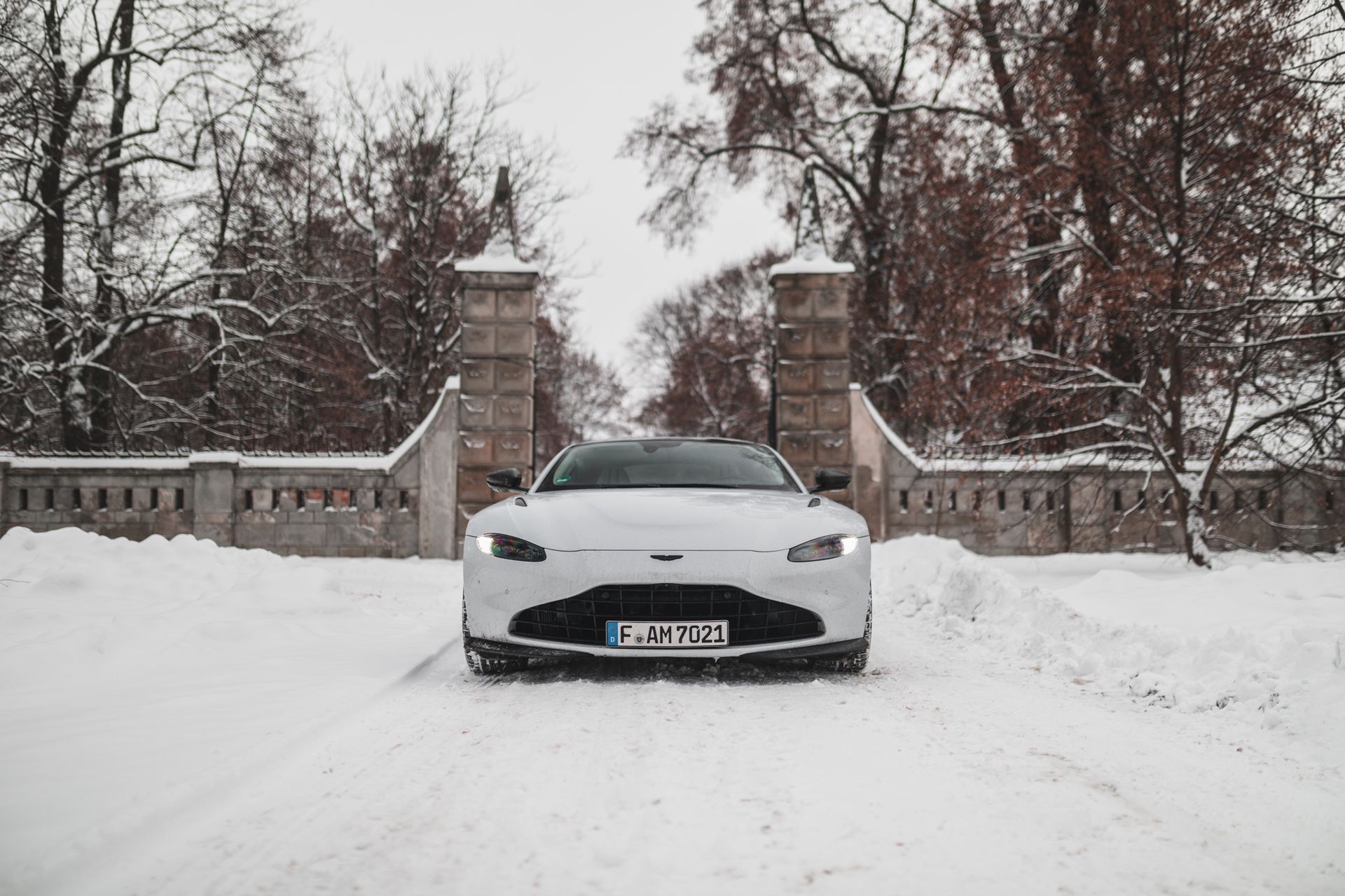 Aston Martin Vantage (2022)