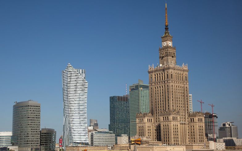 Fitch potwierdził rating Warszawy na poziomie A-, perspektywa stabilna 