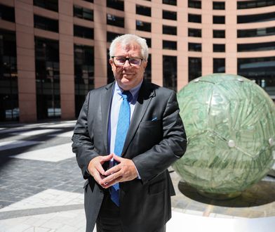 Punto to jeszcze nic. Czarnecki miał rozliczać nawet ciągnik siodłowy