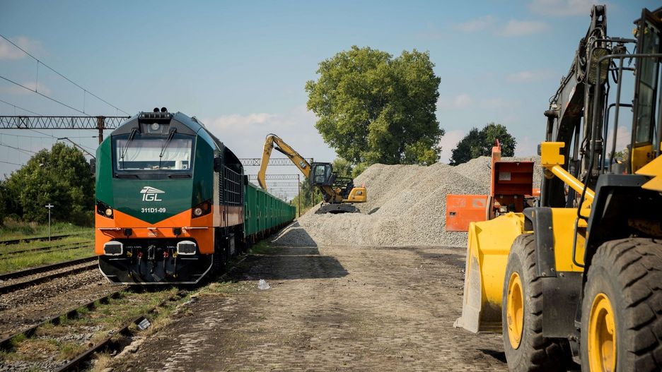 Modernizacja linii kolejowej 143 na odcinkach Kluczbork-Wołczyn i Bierutów-Oleśnica.