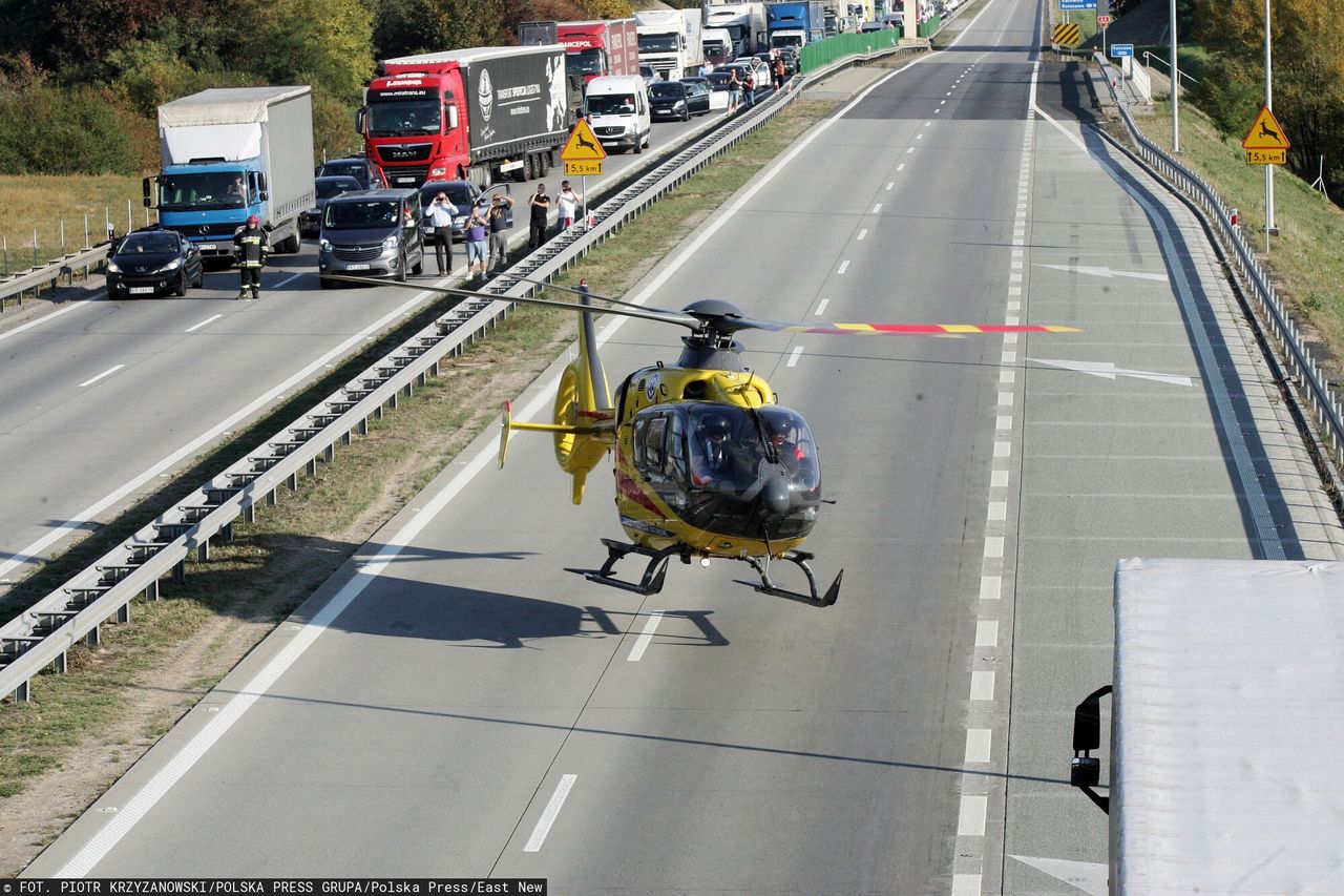 Poważny wypadek na A4 w Mysłowicach. Tir wbił się w auto osobowe