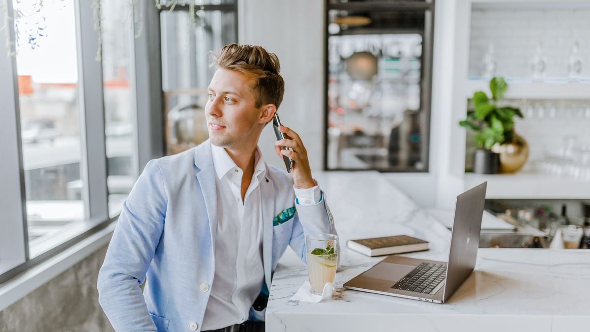 Orange Flex to elastyczna oferta dla przedsiębiorców, którzy cenią sobie kontrolę nad wydatkami, a przy tym chcą stale rozwijać swój biznes.