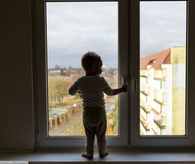 Dwulatek znaleziony w toalecie. Chłopiec nie wróci do domu