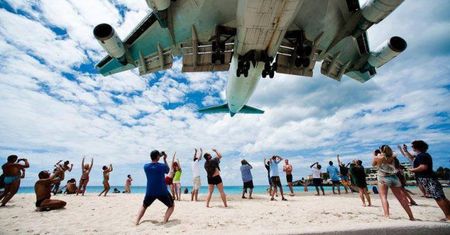 Opalanie z aparatem, czyli jak fotografować na plaży [poradnik]