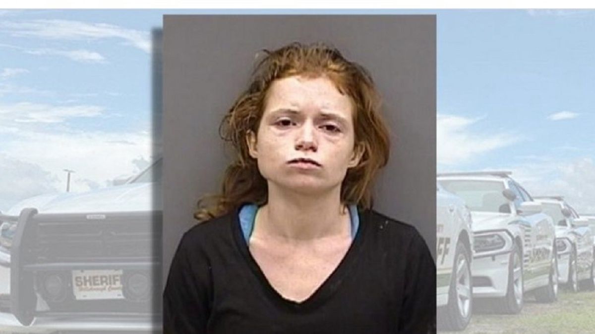 Matka znęcała się nad synem. Przywiązała go do fotelika dziecięcego. 