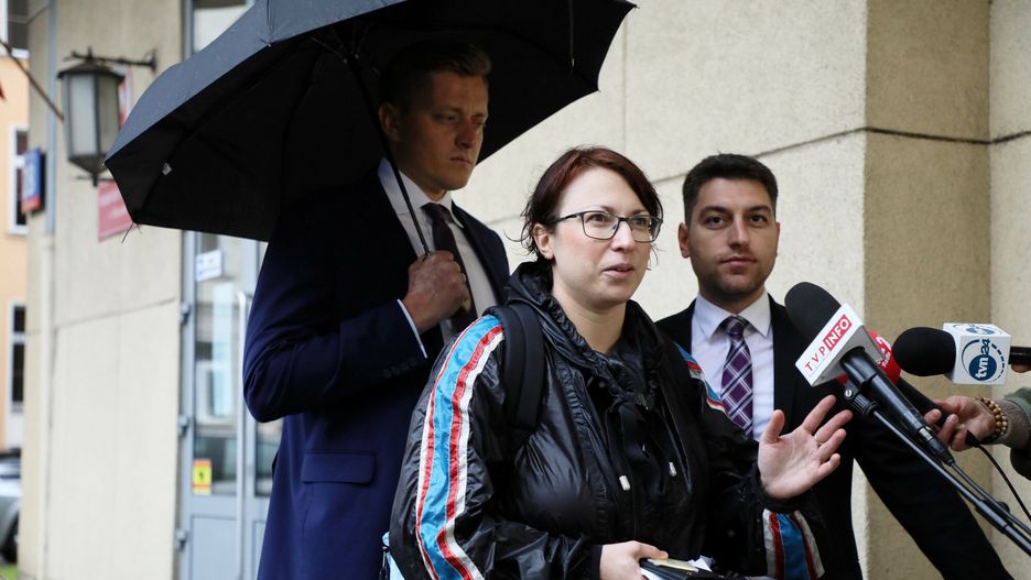 Katya i Conrad den Hertog uciekli z autystycznym synem do Polski