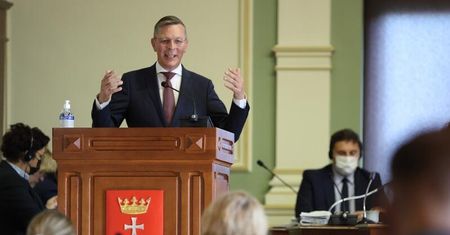 Gdańsk. Niemiecki polityk mówi o zasadzie praworządności. Politycy PiS -"potomek niemieckich zbrodniarzy gani polskie władze państwowe"