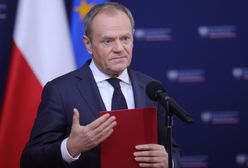 Tusk wyprzedził Morawieckiego. "Miało być skromnie, a jest z rozmachem"