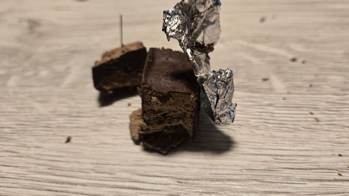 Zdjęcia cukierków z igłami krążą po sieci