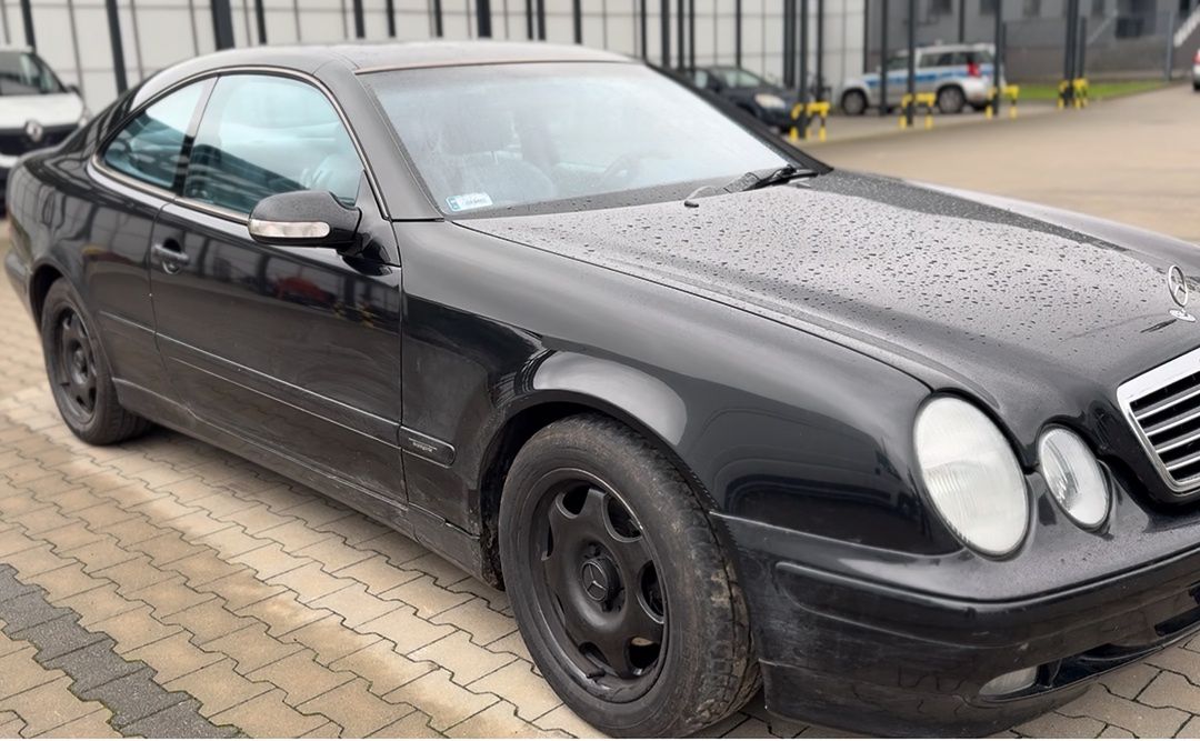 Sławno: Mercedes skradziony podczas jazdy próbnej