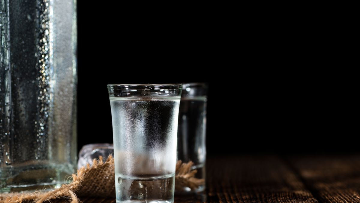 Zatrucie alkoholem metylowym może skutkować śpiączką lub śmiercią.