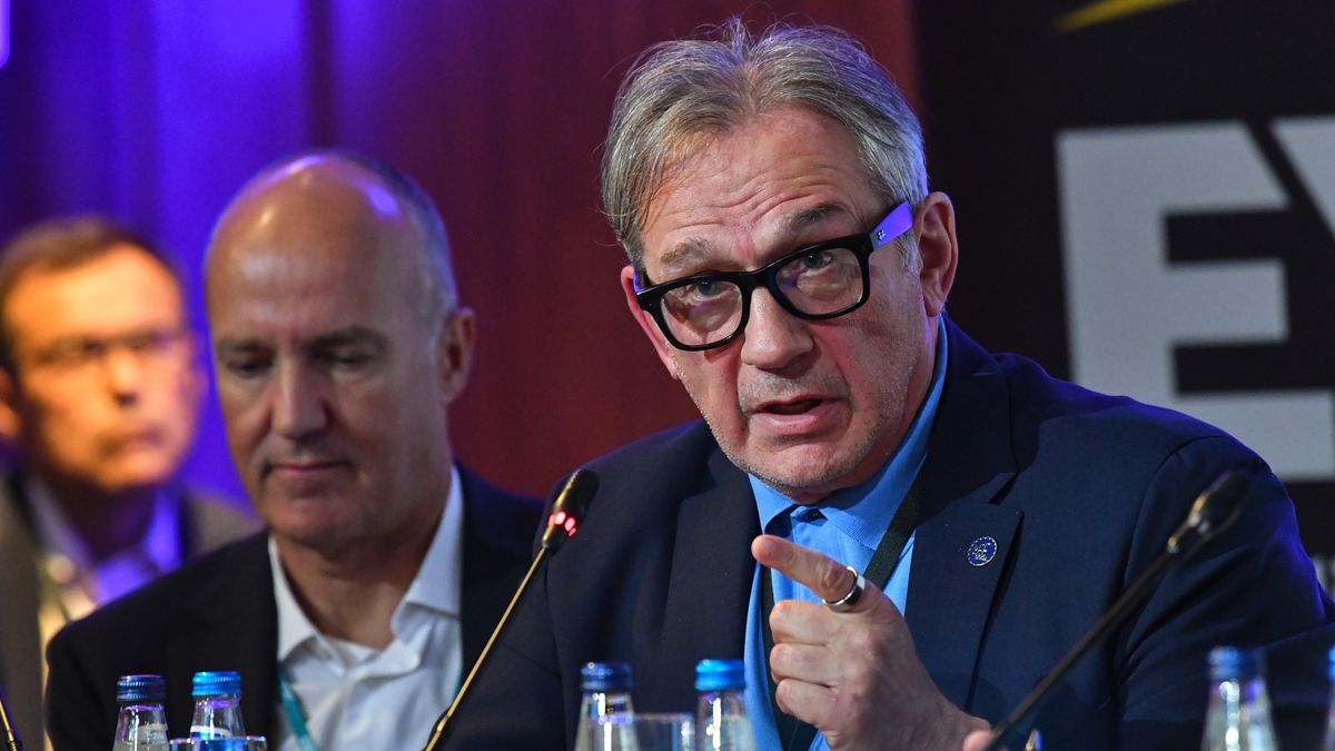 Joao Bras Jorge, Cezary Stypu�kowski
Sopot, 11.06.2024. Prezes zarz�du Bank Millennium S.A. Joao Bras Jorge (L) i prezes zarz�du mBank S.A. Cezary Stypu�kowski (P) na sesji Mapa wyzwa� przed sektorem bankowym. Debata CEOs "Jak geopolityka wp�ywa na uwarunkowania makroekonomiczne i ryzyko sektora bankowego?" w ramach XIV edycji Europejskiego Kongresu Finansowego w hotelu Sheraton w Sopocie, 11 bm. (aldg) PAP/Andrzej Jackowski
Andrzej Jackowski
14, 14., EKF, europejski, finanse, finansowy, gospodarka, kongres, polityka, geopolityka, geopolityki, makroekonomia, sektor bankowy, wp�yw