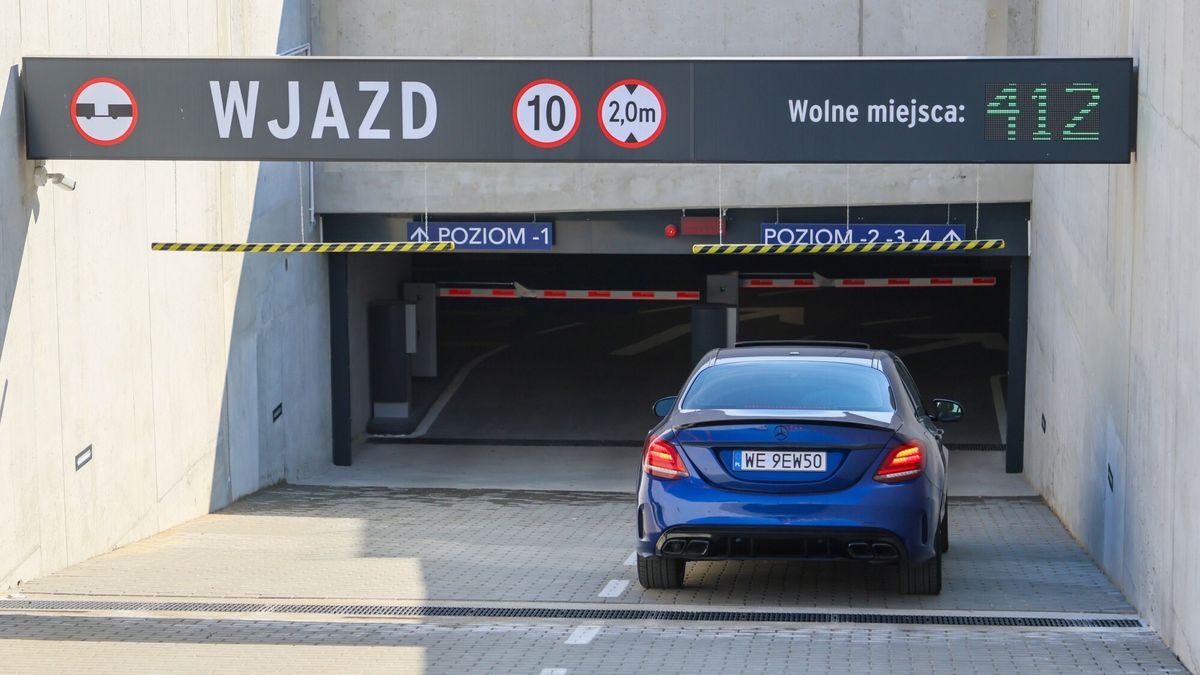 Pierwsze dwa tygodnie korzystania z nowego parkingu były bezpłat