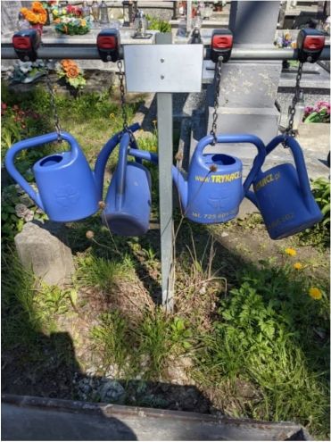 Konewki na kaucję znajdują się na kilku lubelskich cmentarzach 