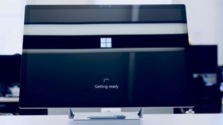 Po 10 latach Windows naprawił błąd męczący użytkowników PC; koniec z samoczynnym restartem komputera